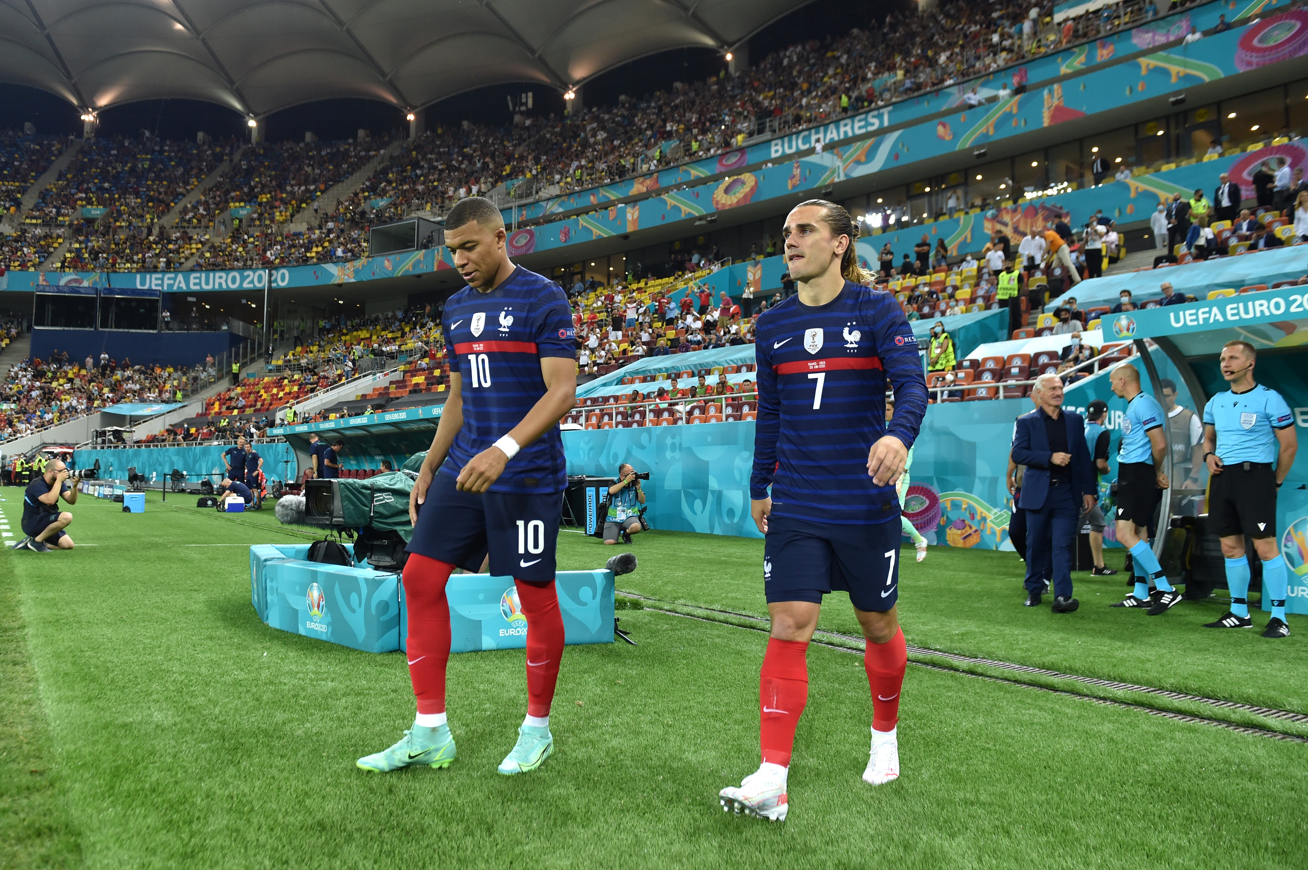 九游官方 - TheShy在法国队比赛中比分优势明显，突破纪录引发热议！